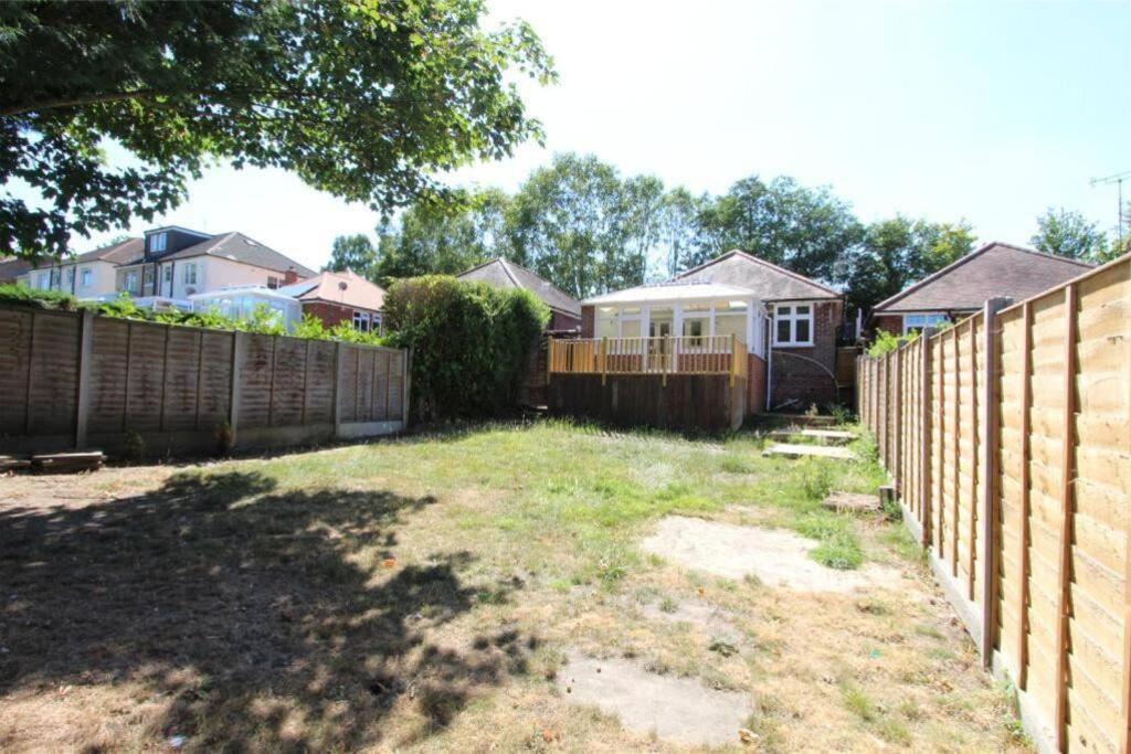 Accessible 3-Bedroom Bungalow With Patio +Driveway Southampton Zewnętrze zdjęcie